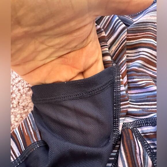 Aerie 7/8 Striped Leggings with Navy Blue Mesh Panels Size Small - Picture 4 of 5